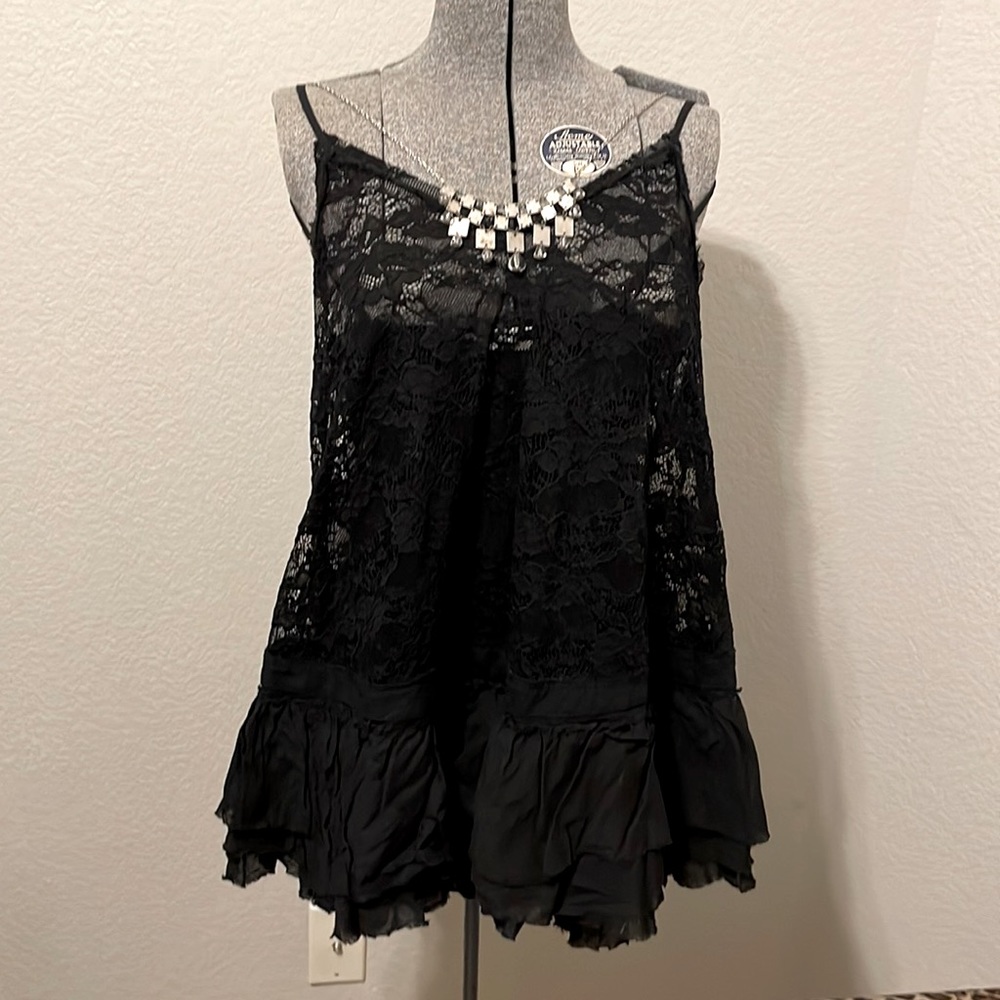 NWOT  A-line vintage-like ruffles and lace layering tank, adjustable straps